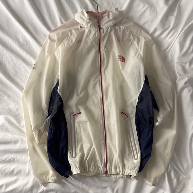 노스페이스 여름용 바람막이