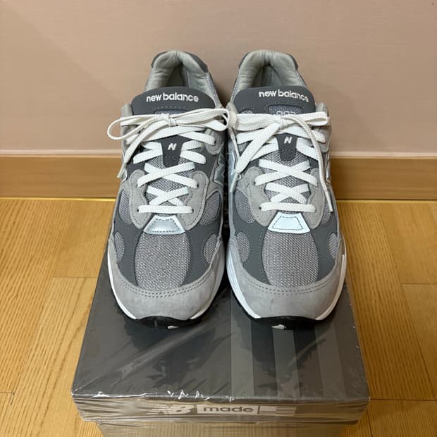 뉴발란스 992 그레이