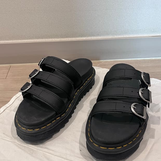 닥터마틴 블레어 하이드로 슬리퍼 37 230사이즈