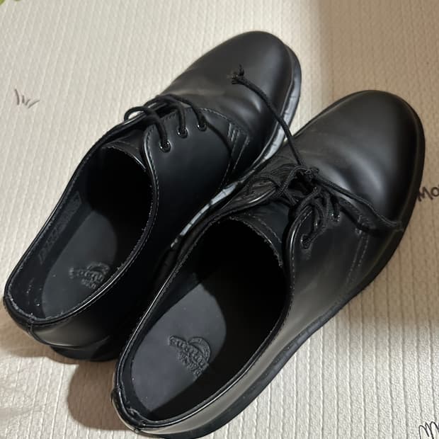 닥터마틴 1461 모노블랙