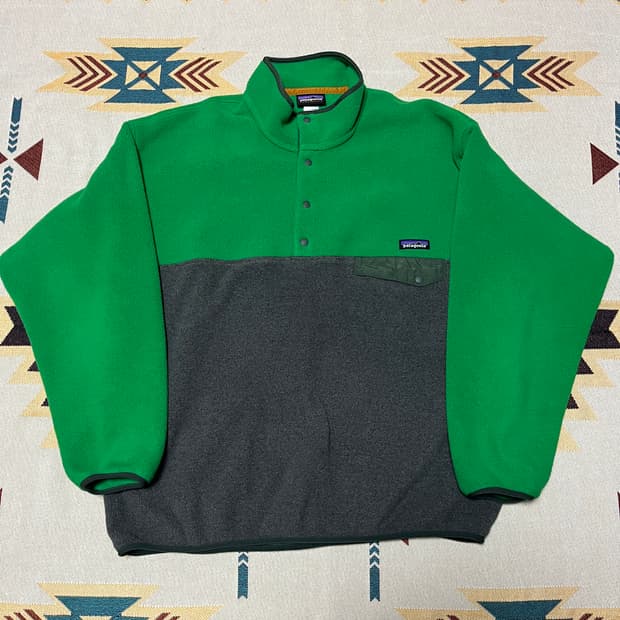 파타고니아 신칠라 투톤 컬러 스냅티 XL