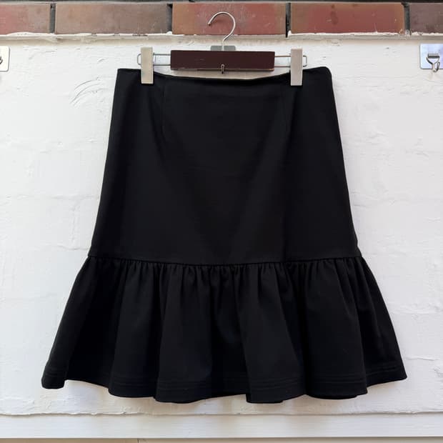 PRADA 프라다 블랙 더블 볼륨 스커트 40S