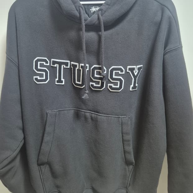 스투시 펠트 아플리케 후드 블랙 S