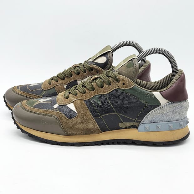 발렌티노 카모 락스터드 스니커즈 (39)