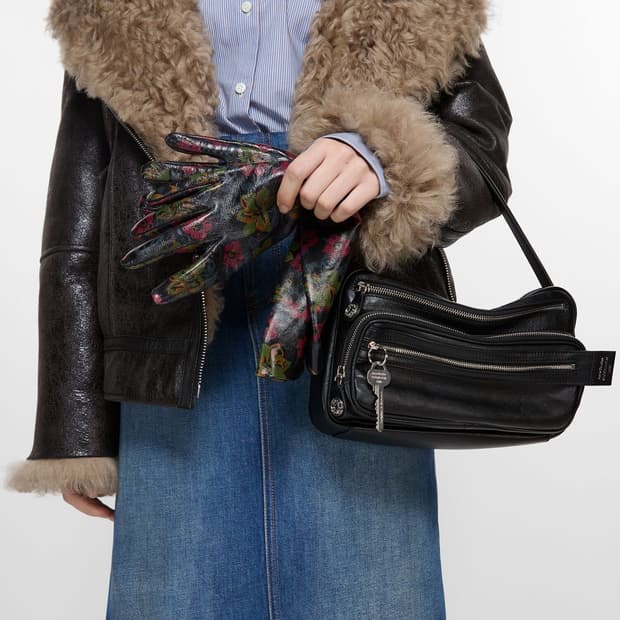 아크네스튜디오 25fw 카메로백 스몰/블랙