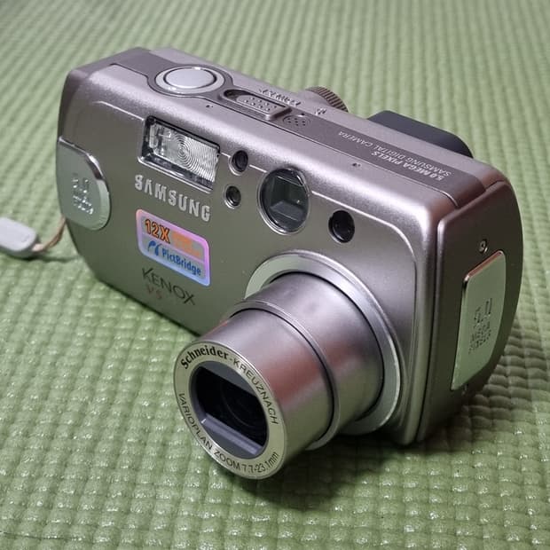 삼성 케녹스 V5 디지털카메라 팝니다.