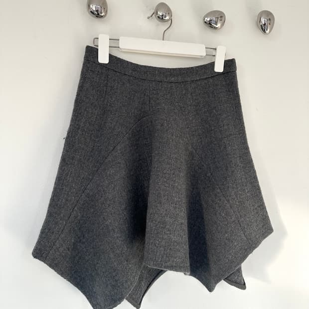 스텔라 맥카트니 비대칭 플레어 울 스커트