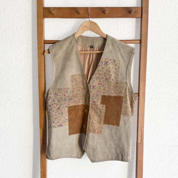 패치워크 스웨이드 베스트