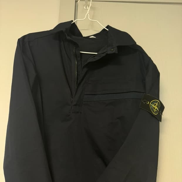 스톤아일랜드 반집업 긴팔