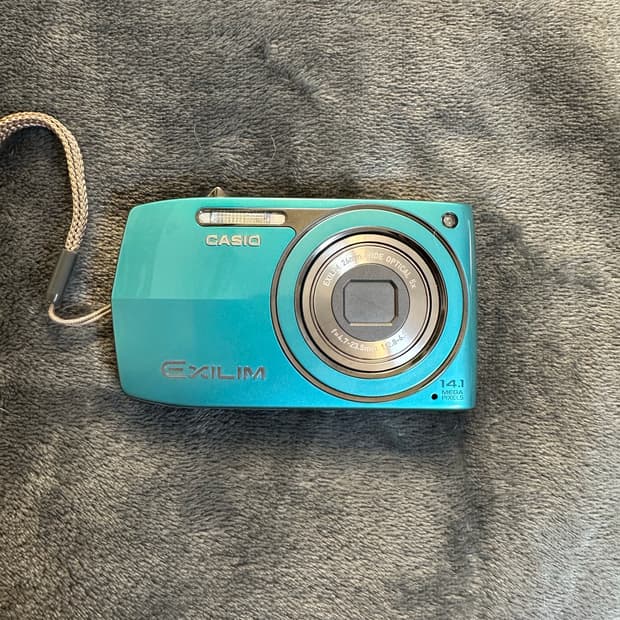 카시오 엑슬림 z2300디카/디지털카메라