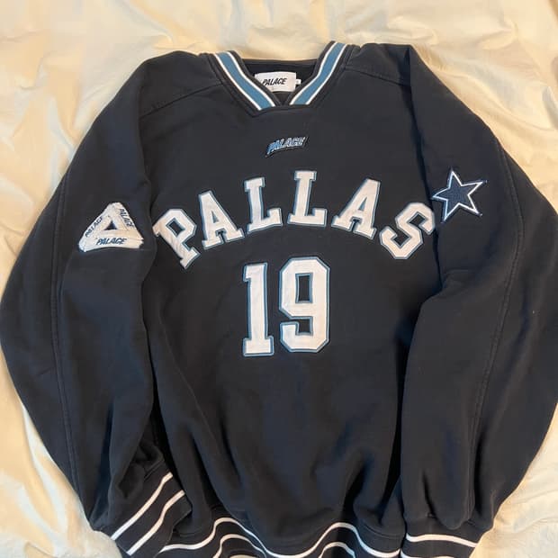 팔라스 Palace Pallas crew L사이즈