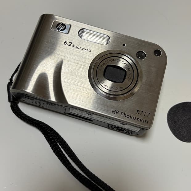 HP포토스마트 R717