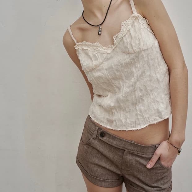 Settle for moon Lace sleeveless 슬리브리스