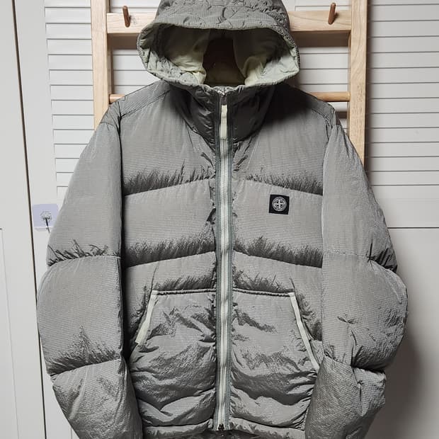 스톤아일랜드 나일론 메탈 그레이 패딩 자켓