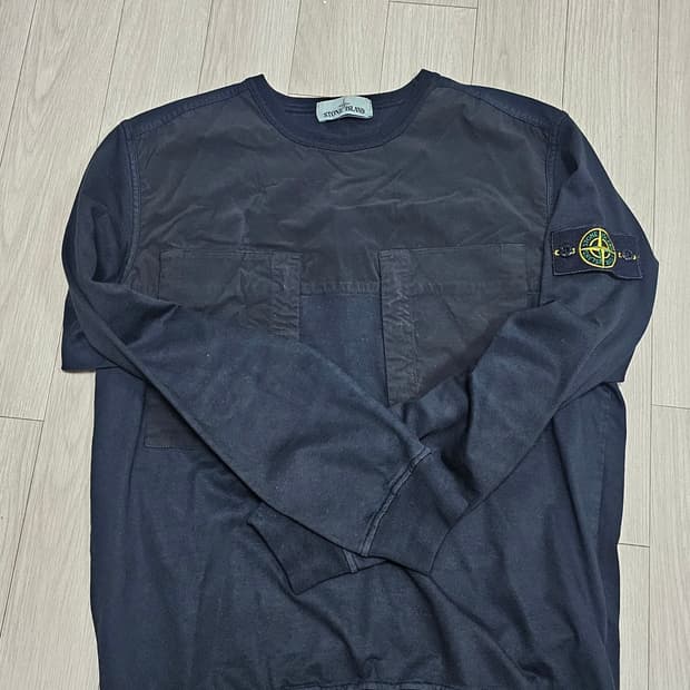 (23fw) 스톤아일랜드 투포켓 맨투맨 블랙 M