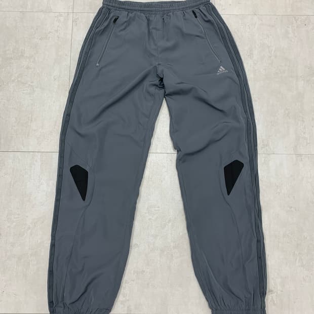 아디다스 차콜 트랙팬츠