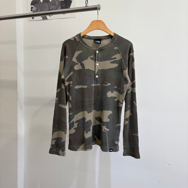 THE NORTH FACE 긴팔티셔츠