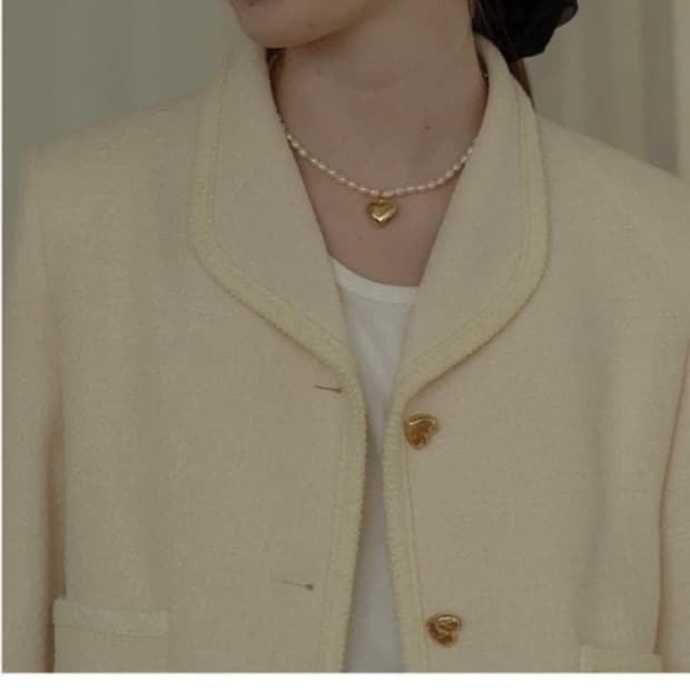 틸아이다이 하트 포인트 트위드 자켓 베이지