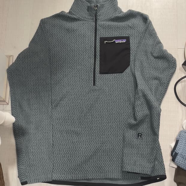 파타고니아 R1 에어크루넥 하프집업