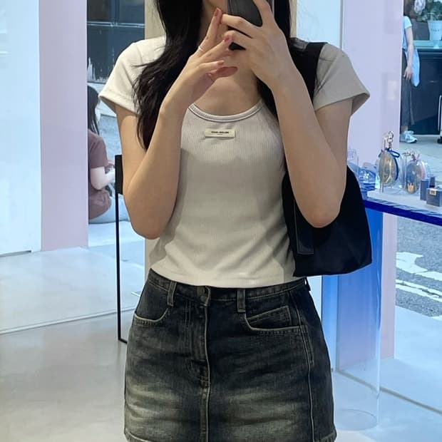 헬레네파리스 리브드 하프 슬리브 밀크
