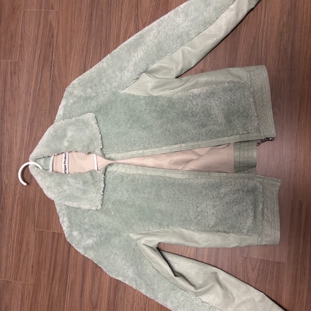 더오픈프로덕트 무스탕