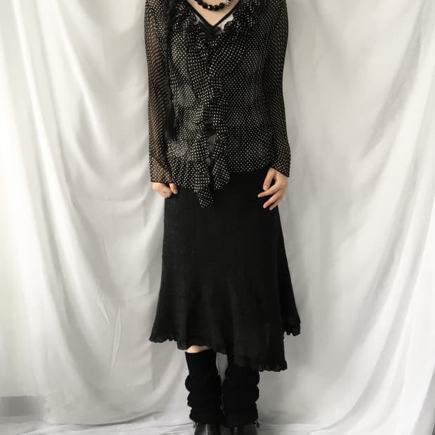 Ruffle point pleats dot pattern blouse