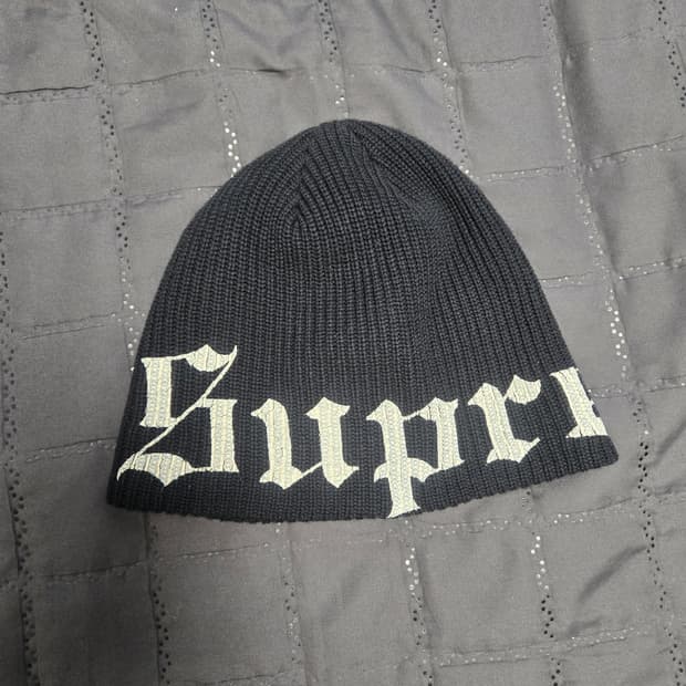 슈프림 올드 잉글리쉬 비니