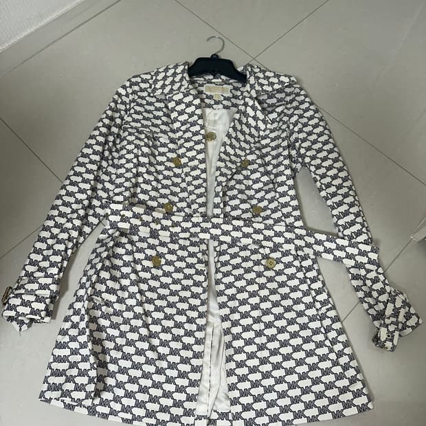 마이클 코어스 코트