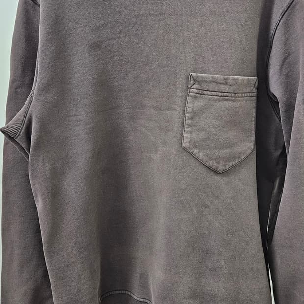 스톤아일랜드 가먼트다이 포켓 맨투맨 카키브라운(L)