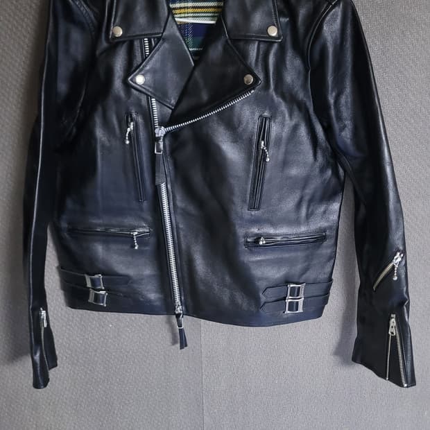 아운스텐딩 가죽자켓