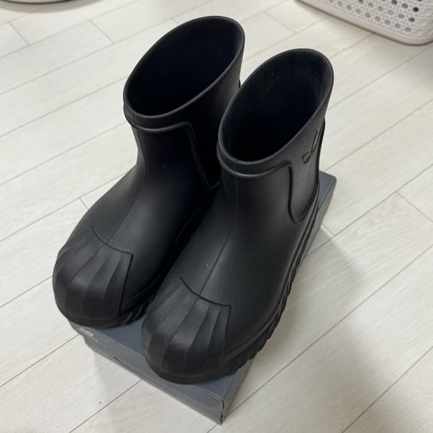 아디다스 아디폼 슈퍼스타 부츠 블랙