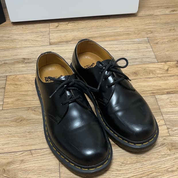 닥터마틴 1461 스무스 3홀 블랙 UK7