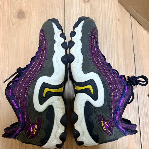 Nike ACG air skam 260 (uk7)