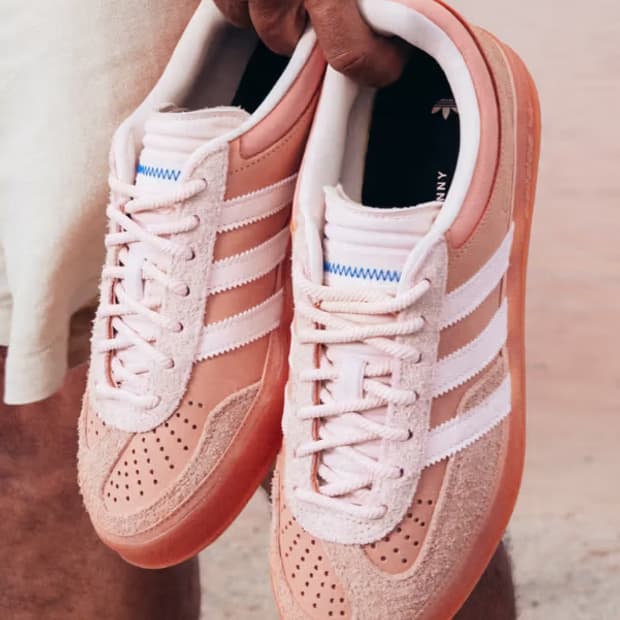 배드버니 x 아디다스 가젤 인도어