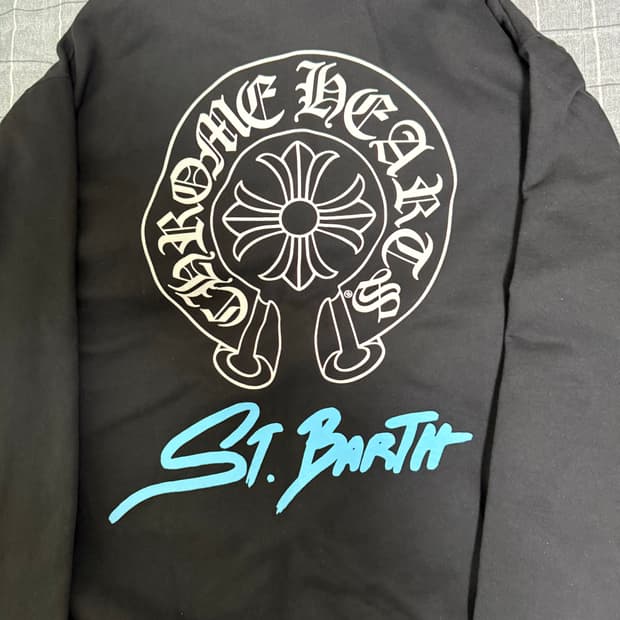 크롬하츠 세인트바스섬 한정 후드집업 XL 민트급팝니다