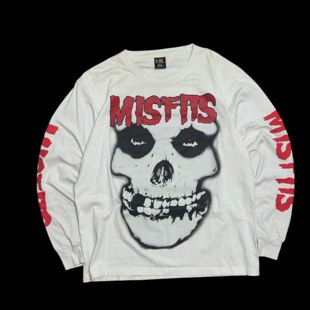 빈티지 미스핏츠 롱슬리브 밴드티 