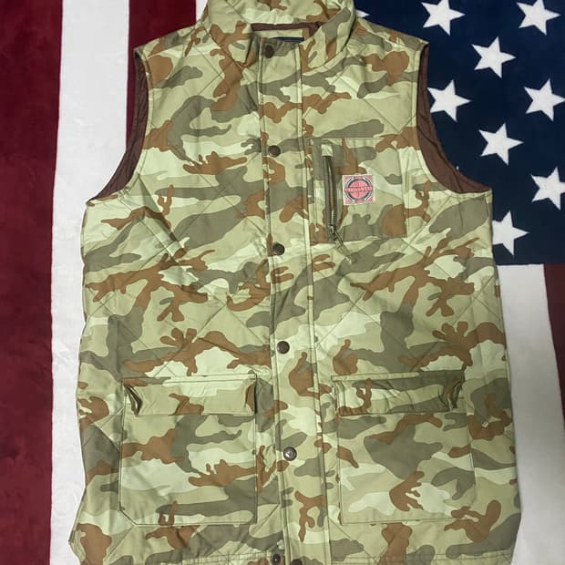 언바인드 카모 보드조끼