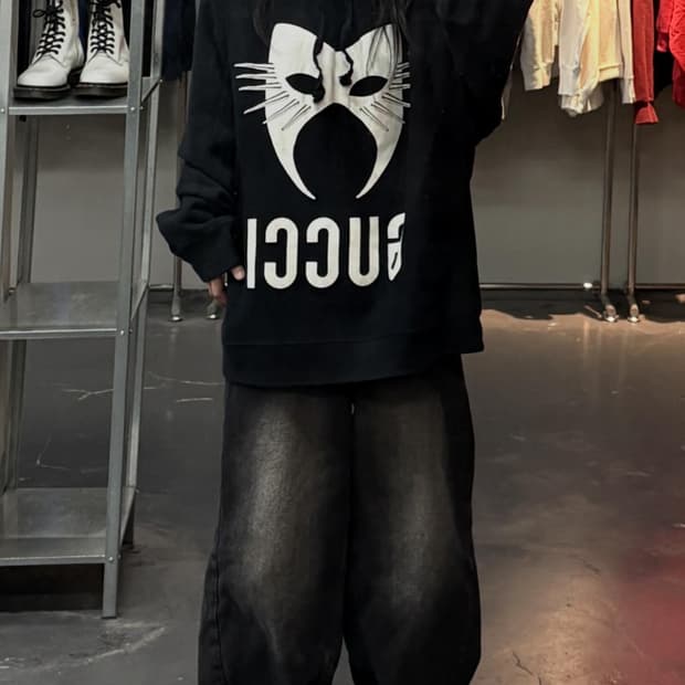 구찌 블랙 매니페스토 오버핏 후드 스웻셔츠