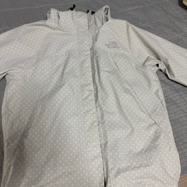 노스페이스 도트바람막이