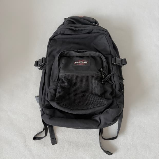 이스트팩(EASTPAK) 백팩(안감 코팅 사용감)