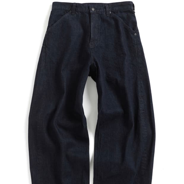 해칭룸 와이드 커브 진 워시드 인디고