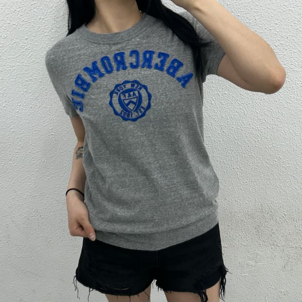 아베크롬비 블루 패치 그레이 반팔 S