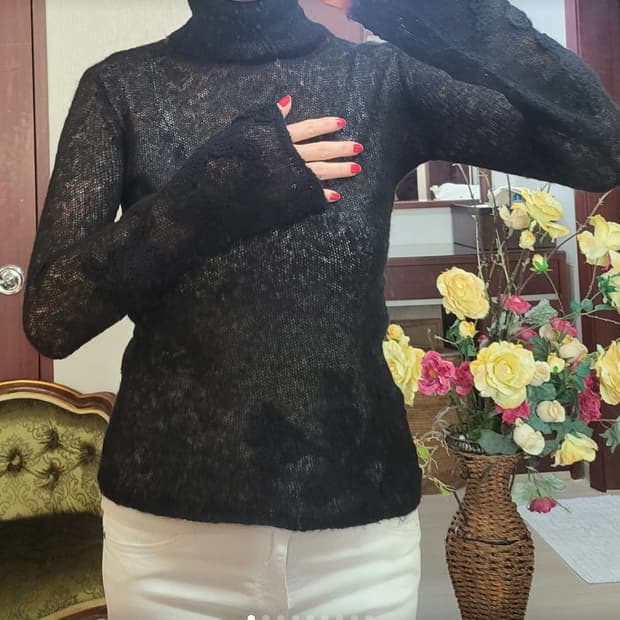 스페인 망고 MNG 터틀넥 스웨터