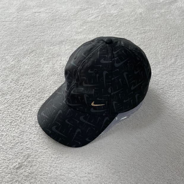 나이키 헤리티86 금장 스우시 볼캡 모자
