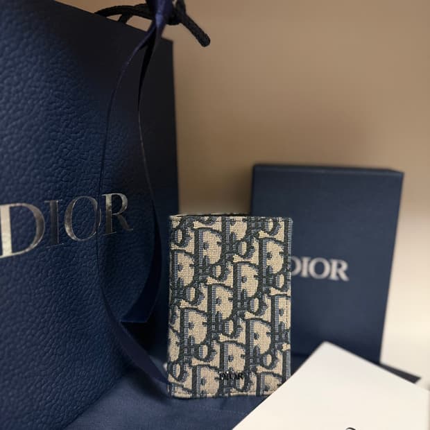 디올 오블리크 오거나이저 카드지갑 급처