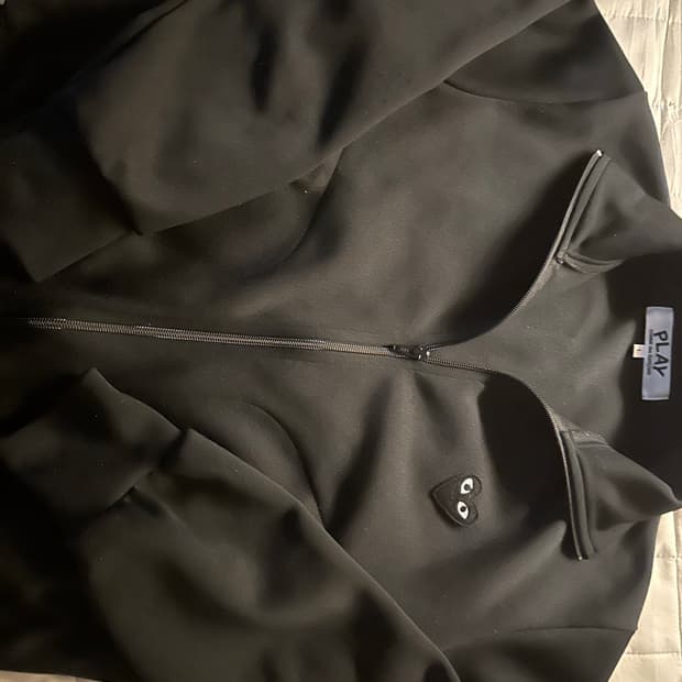 꼼데가르송 하프 집업 스웨트셔츠 블랙