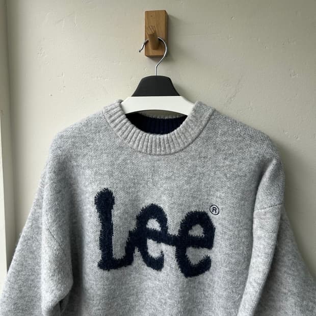 15215 - LEE 빅로고 니트