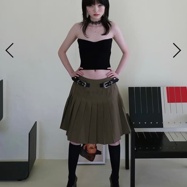 데어드 웨스턴 플리츠 스커트