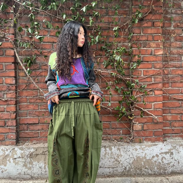 카키 그린 히피 문양 벌룬 팬츠