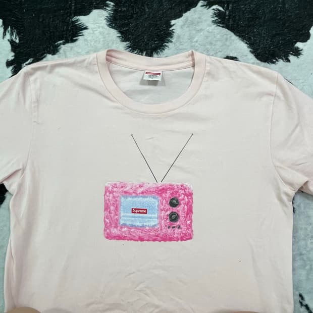슈프림 18SS TV tee Light Pink